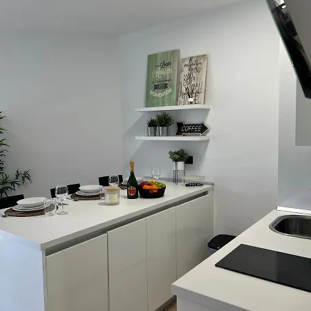 Puerto Banus Picasso شقة